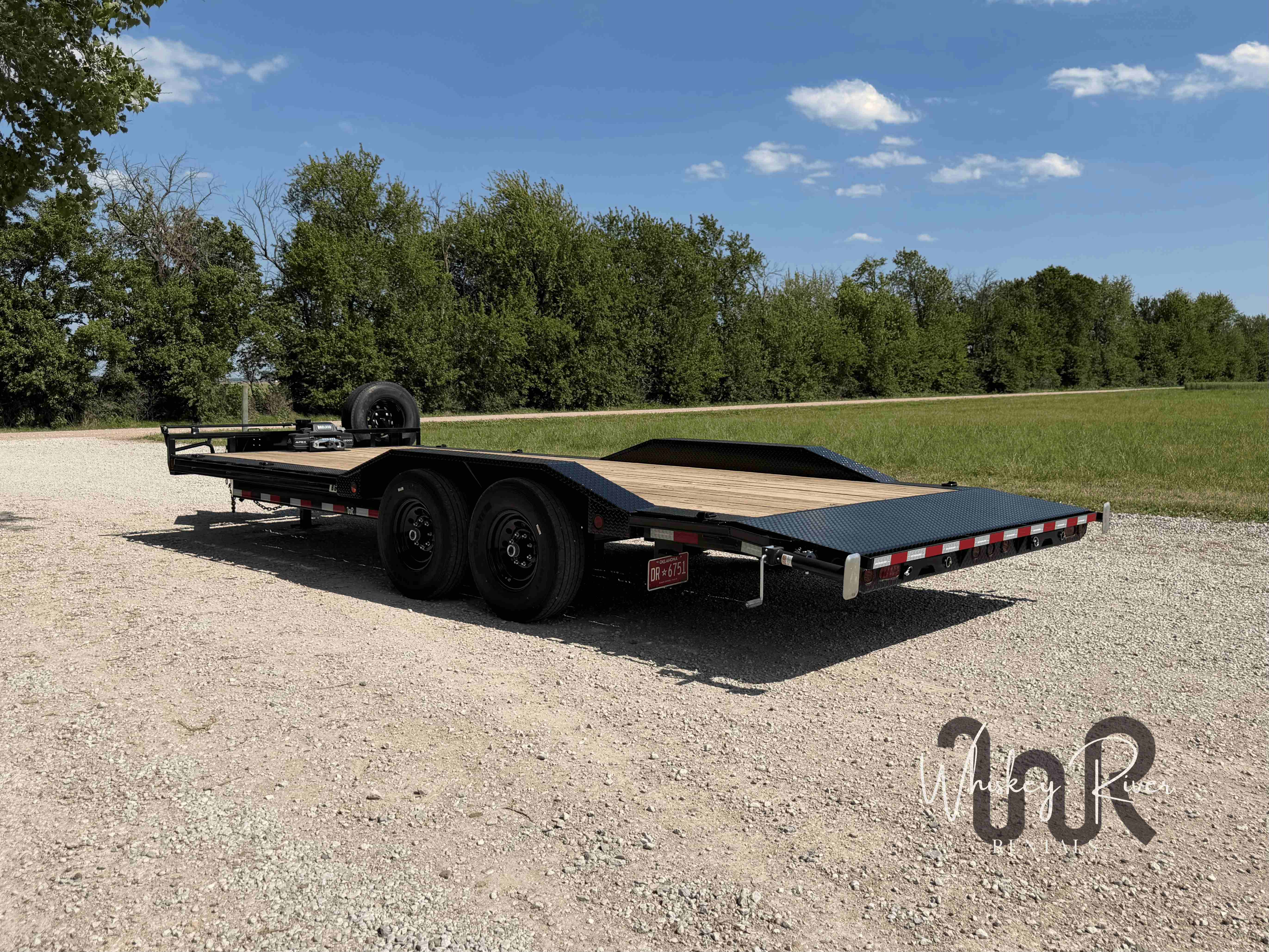 22' Car/Equipment Hauler w/Drive Over Fenders & Winch view 2