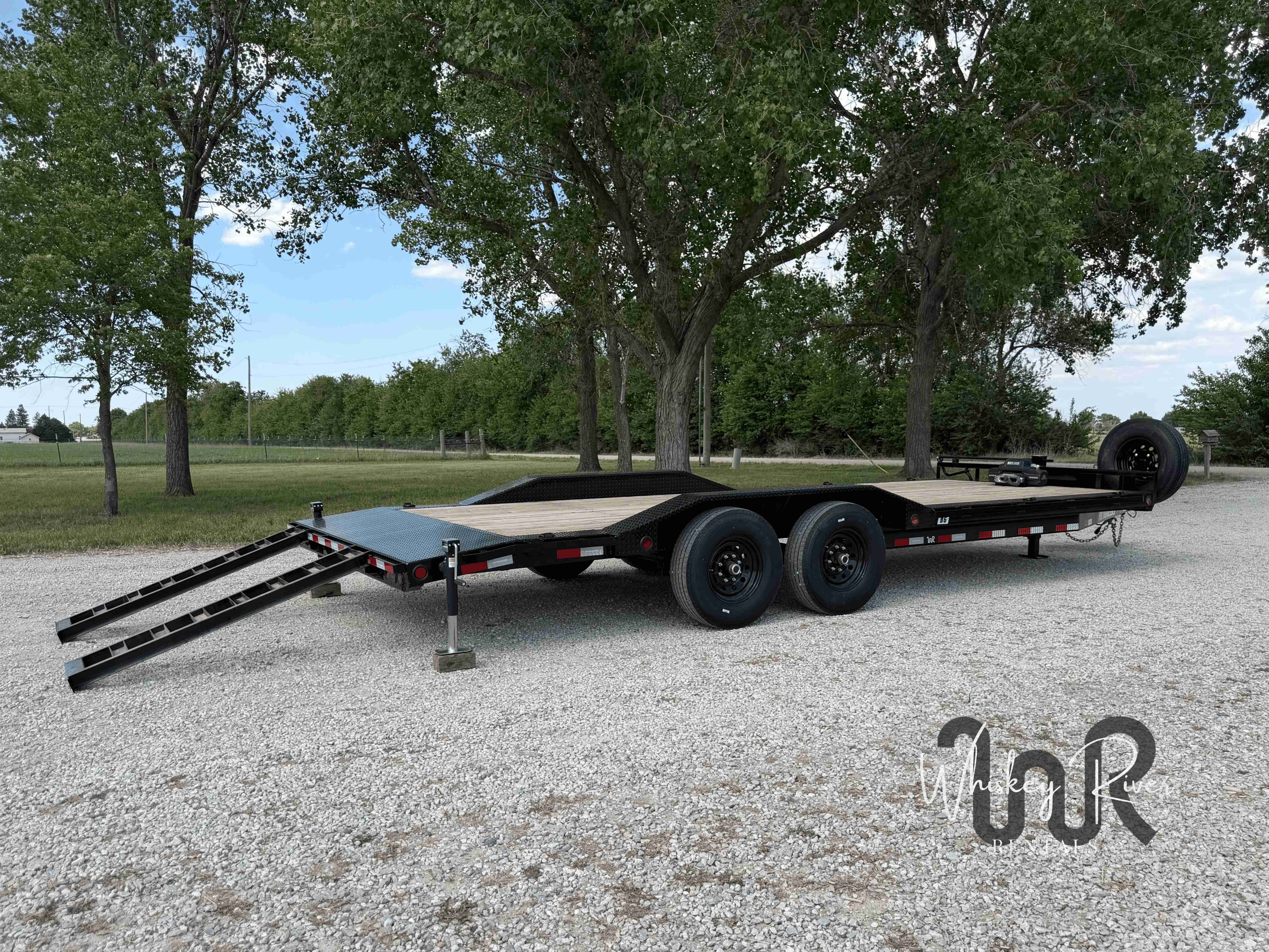22' Car/Equipment Hauler w/Drive Over Fenders & Winch view 3
