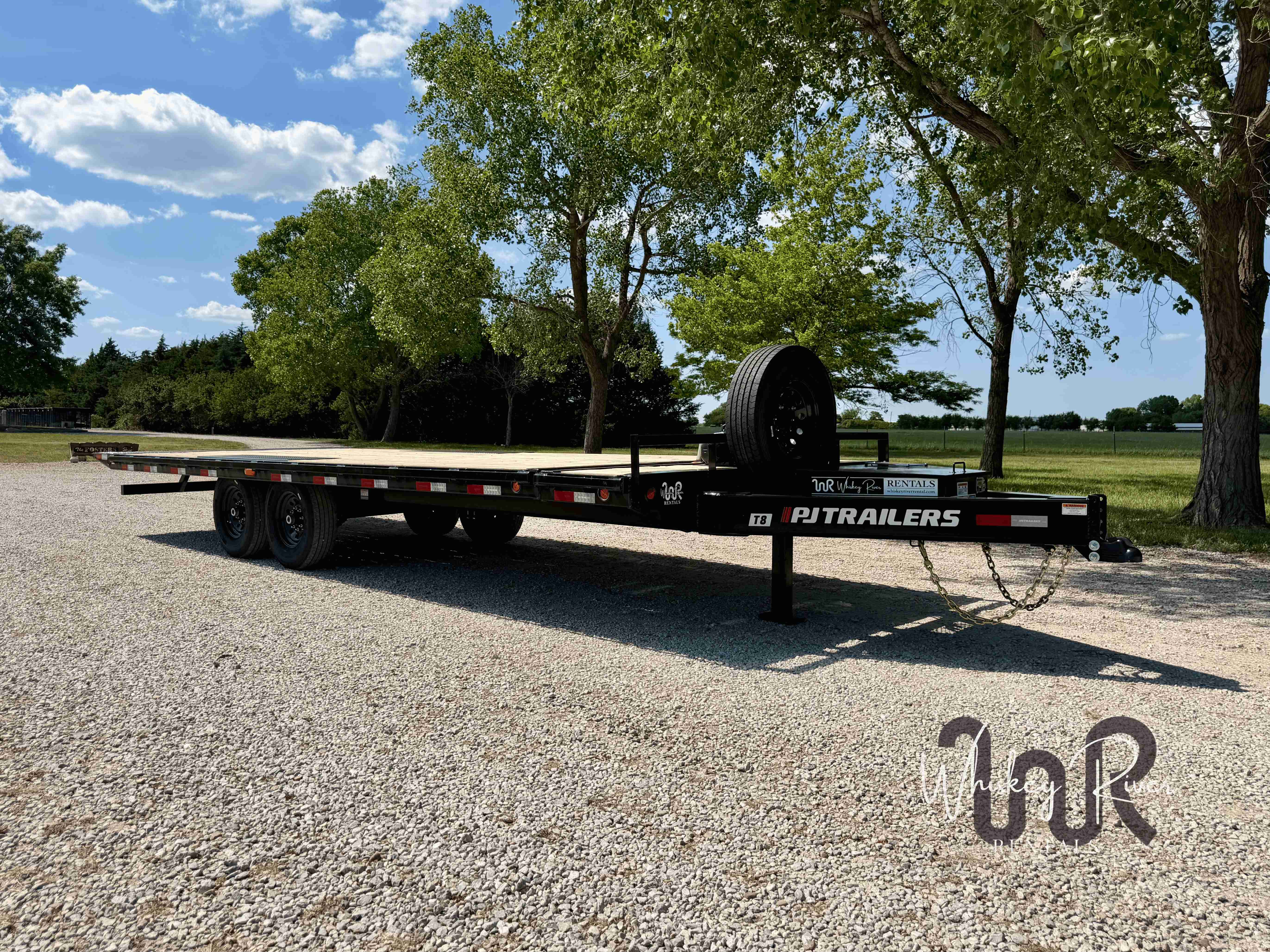 24' Hydraulic Tilt Deckover w/Winch
