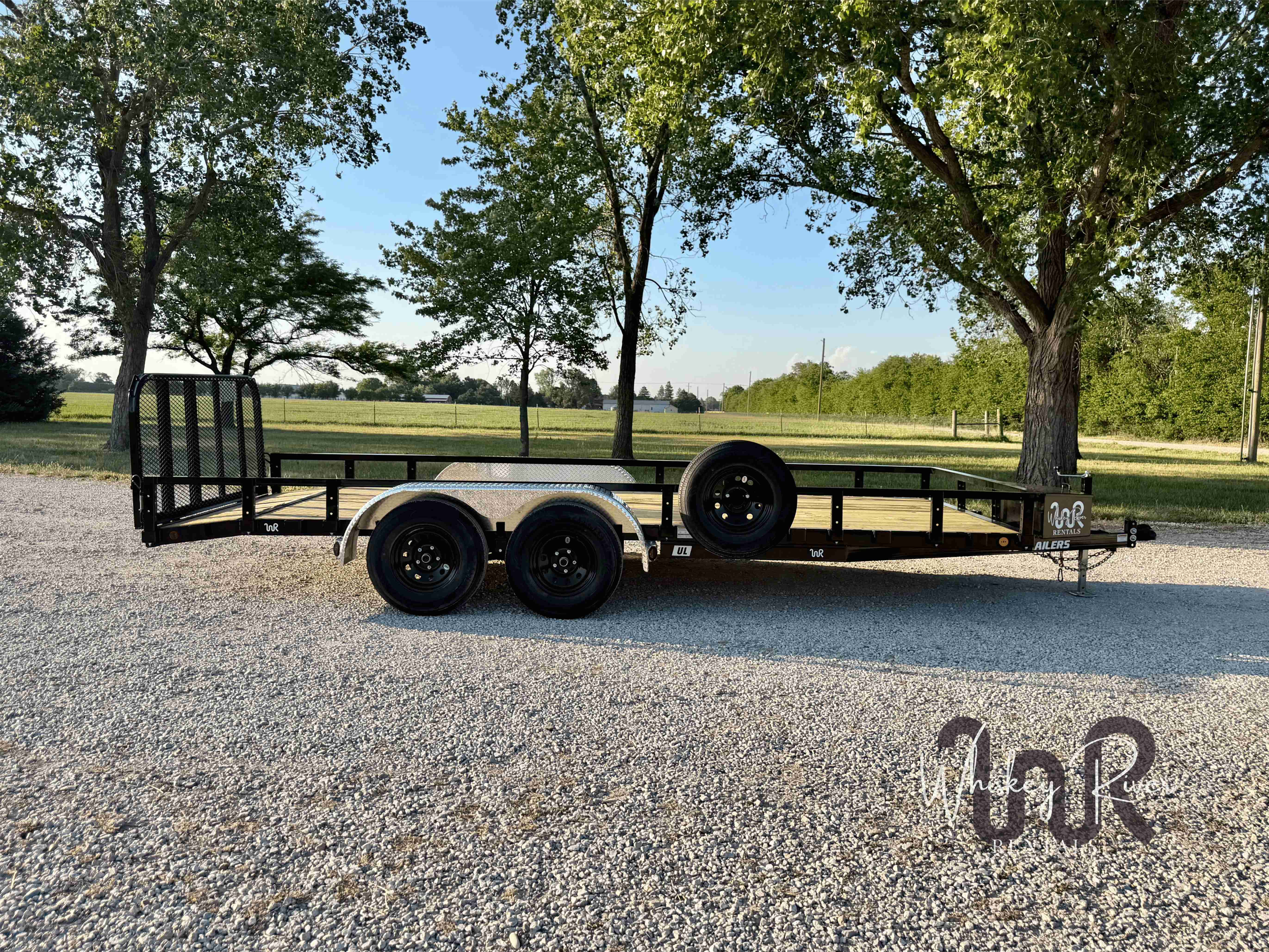 7' x 18' Utility Trailer w/Winch