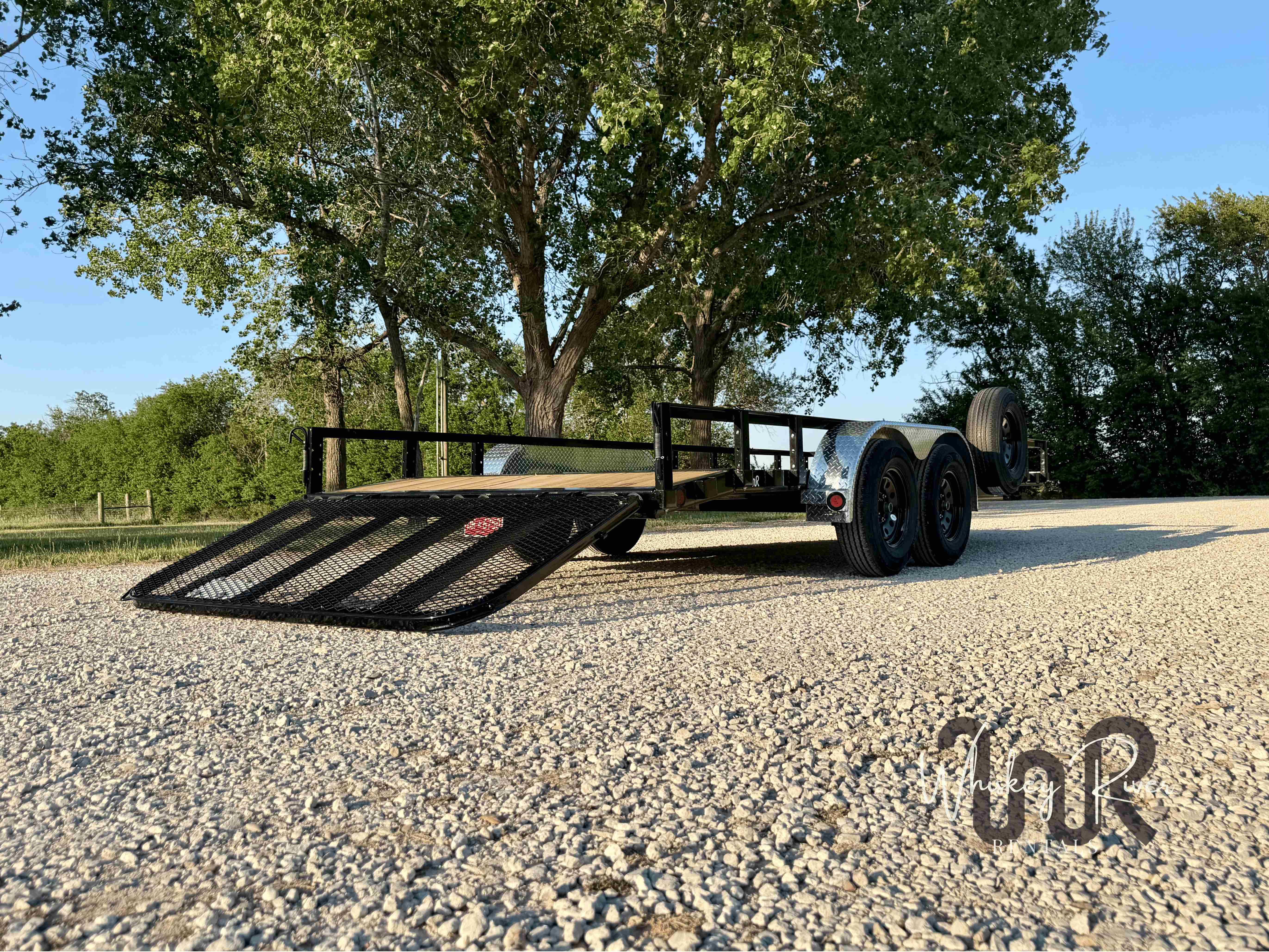 7' x 18' Utility Trailer w/Winch view 2