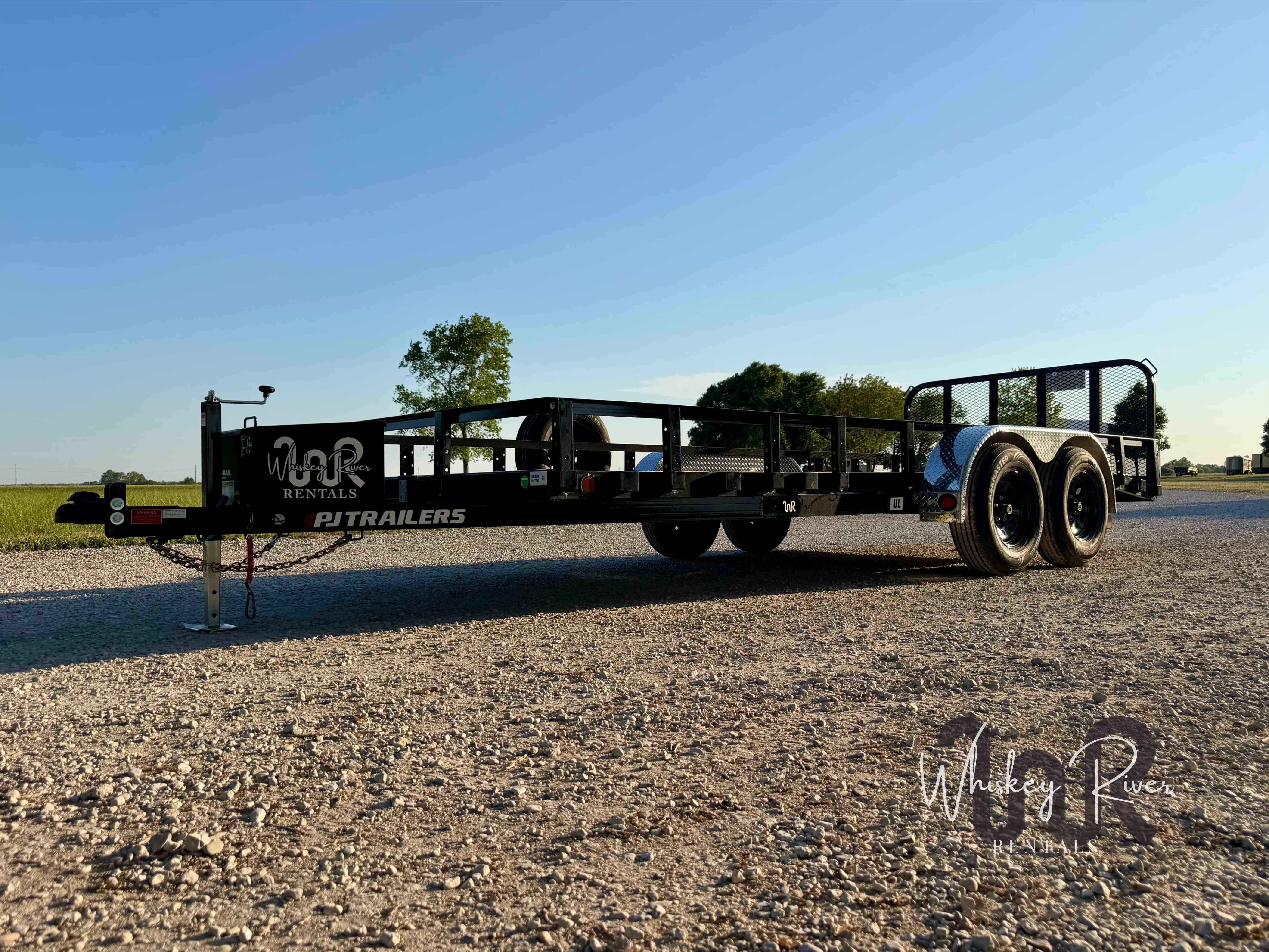 7' x 18' Utility Trailer w/Winch view 3